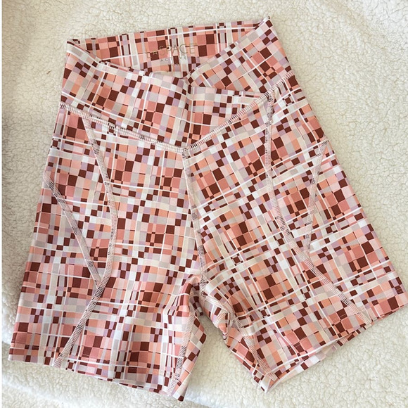 Copied - L*Space Active Carter BikeShort Medium 5-Inch Inseam NWT - Picture 2 of 7